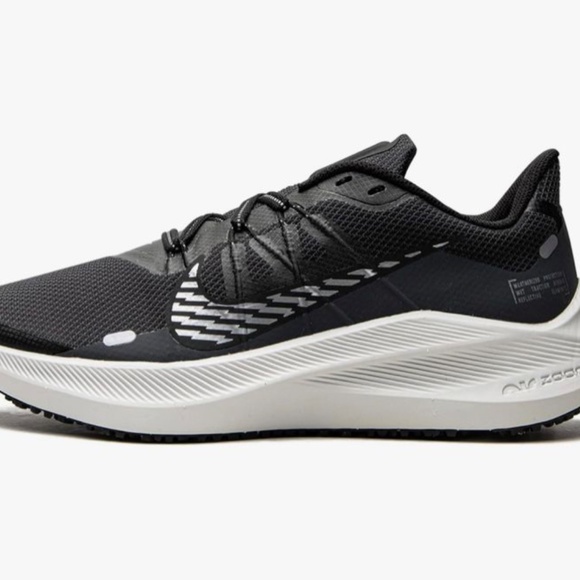 Nike Women's Winflo Size 7 Shield Running Shoes - Picture 3 of 5